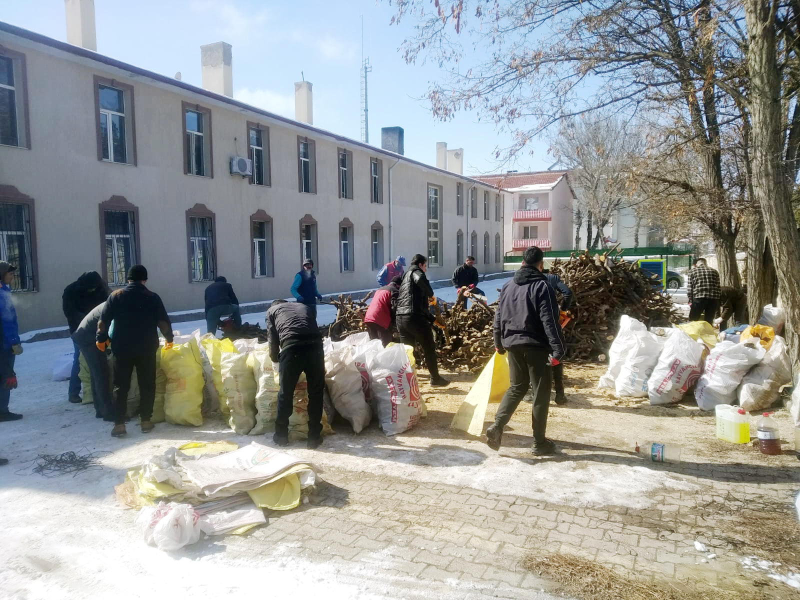 Yozgat’ın Çayıralan ilçesinde Kaymakamlık öncülüğünde başlatılan destek çalışması kapsamında bugüne