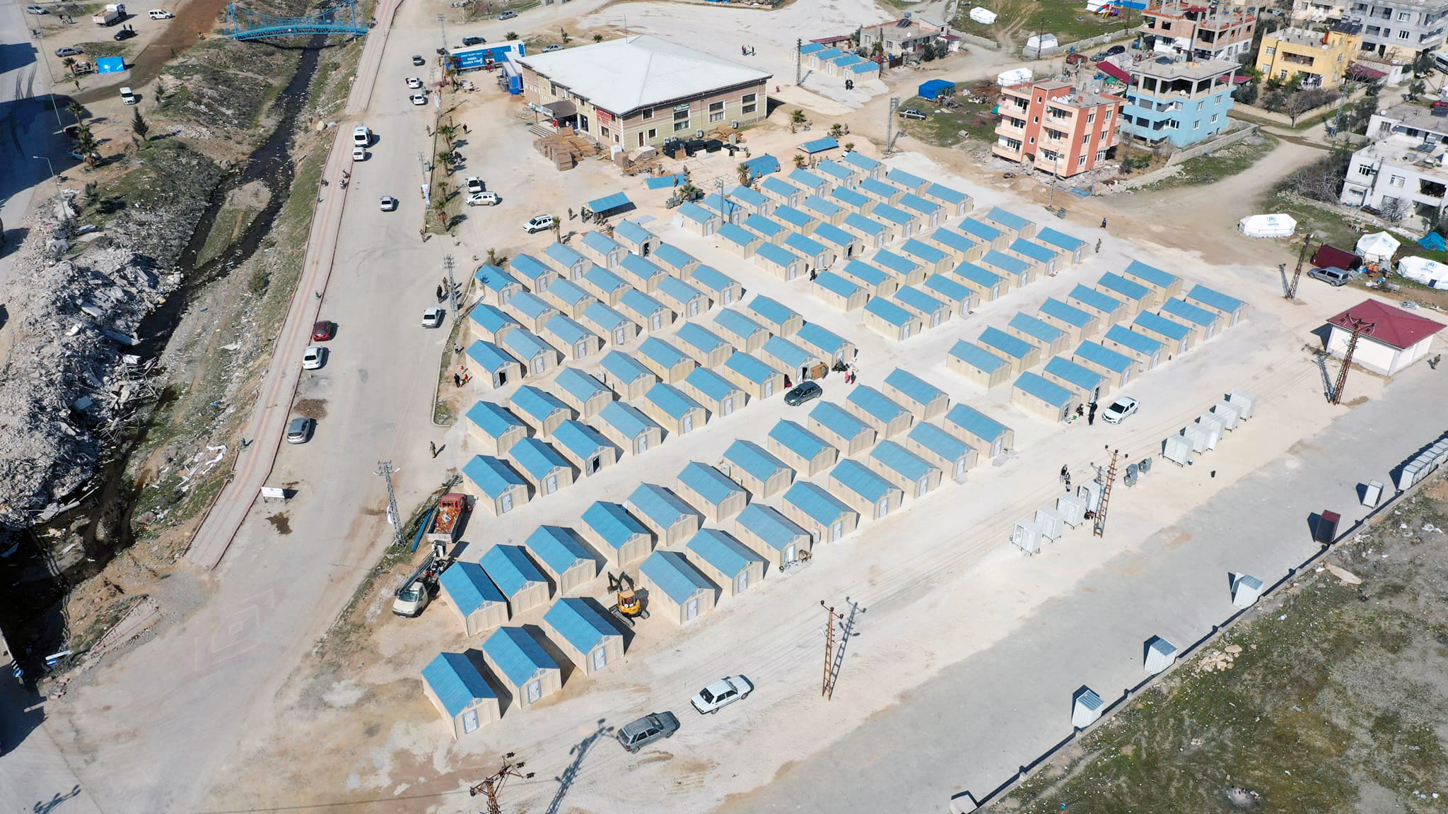 Yozgat Belediyesi tarafından Hatay’ın Hassa ilçesinde yapımı planlanan 92 konteynerden
