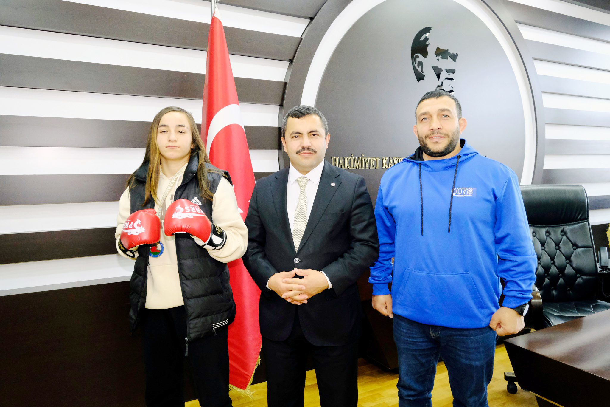 Şanlıurfa’da düzenlenen Kick-Boks Türkiye Şampiyonasında kadınlar kategorisinde 65 kiloda tüm