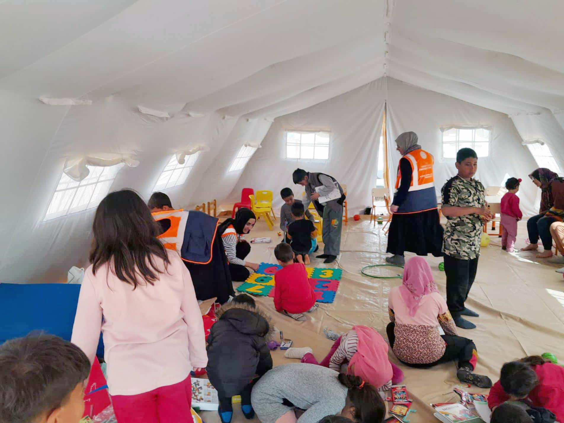 Yozgat İl Milli Eğitim Müdürlüğü Psikodestek ekipleri hem deprem bölgelerindeki