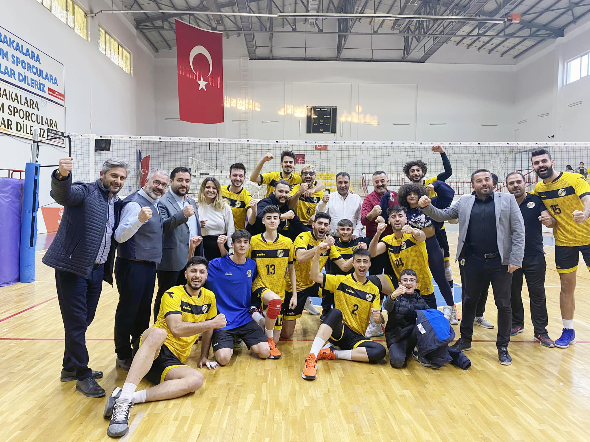 Voleybol Erkekler İkinci Ligi 4'üncü grupta mücadele eden Sorgun Belediyespor,