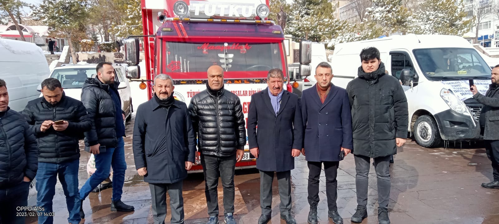 Tüm Türkiye, depremin yaralarının sarılması için dayanışma içerisinde canla başla