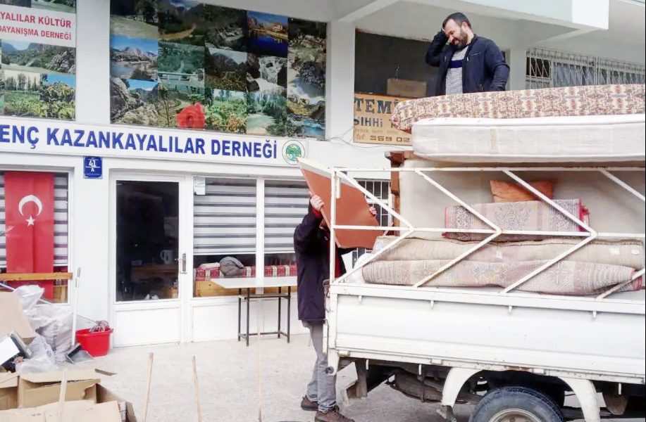 Ankara merkezli Genç Kazankayalılar Derneği deprem bölgelerinden gelerek Ankara’nın birçok