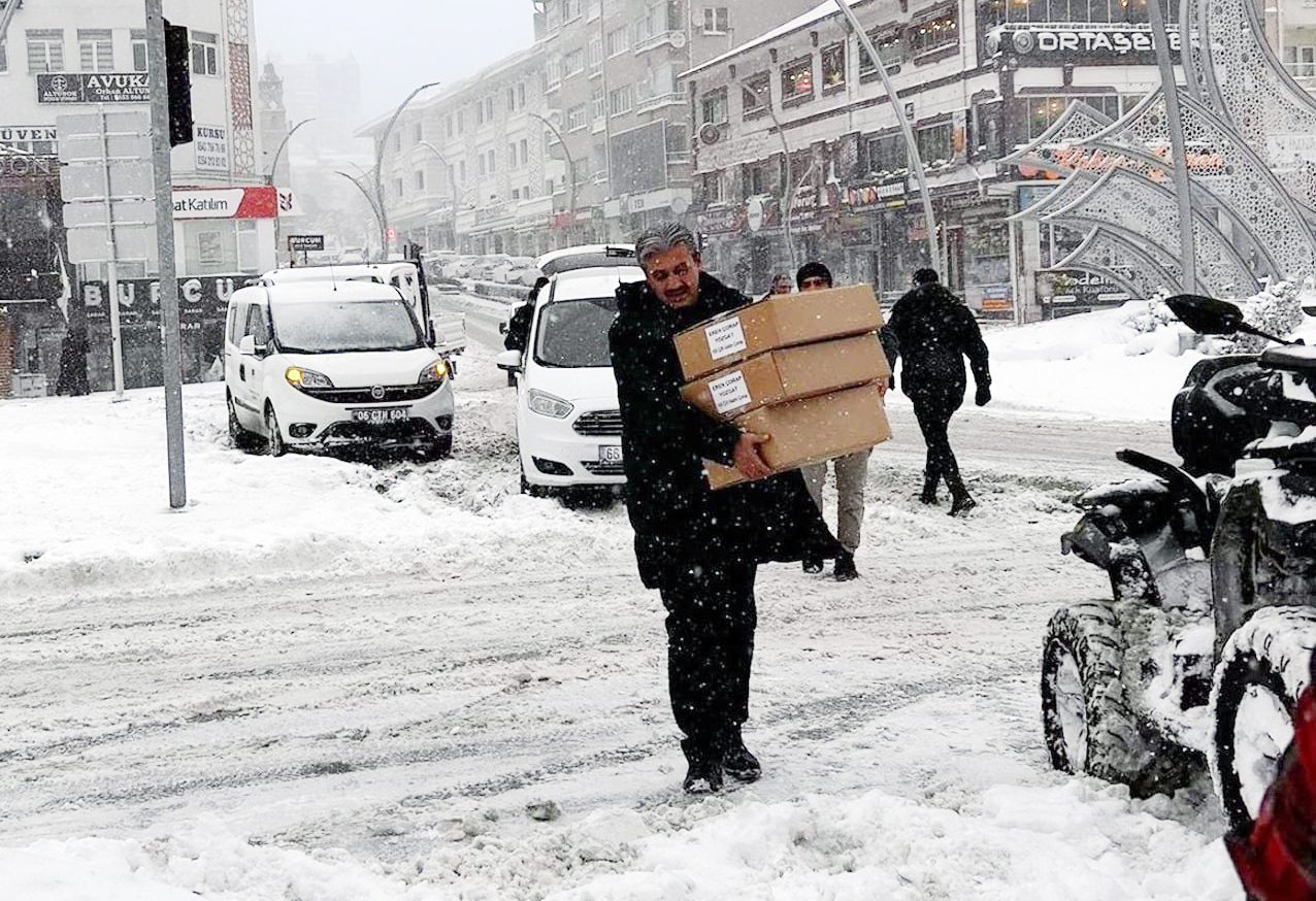 Türkiye’de son yüzyılın en büyük deprem felaketi olarak nitelendirilen büyük