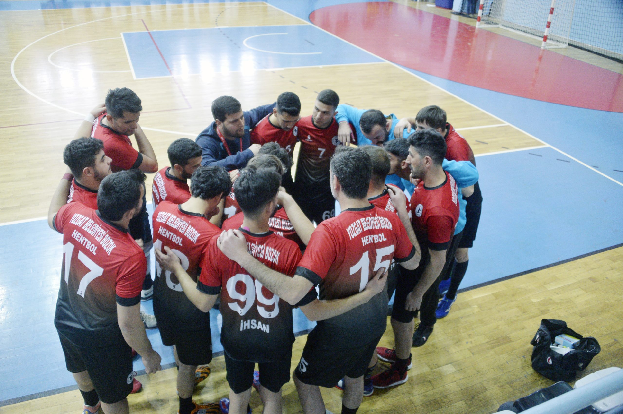 Hentbol Erkekler Birinci Ligi A Grubunda zirve mücadelesi veren Yozgat