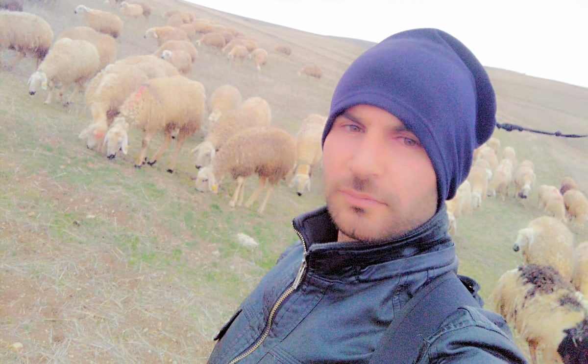 Yozgat’ın Topçu Köyünde küçükbaş hayvancılıkla geçimini sağlayan Ramazan Selvi, 80