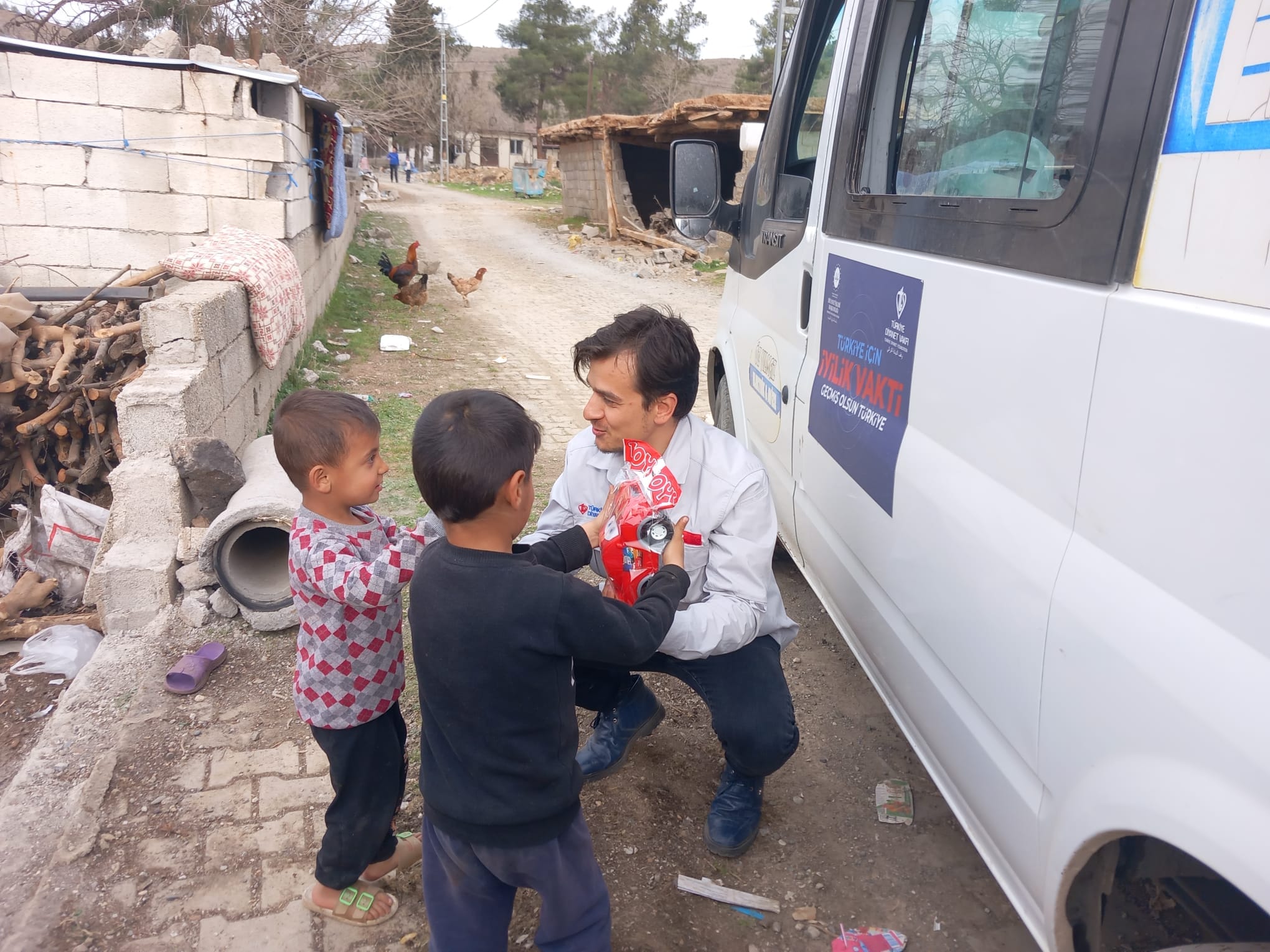 Yozgat İl Müftülüğü’nde görevli Din görevlileri Kahramanmaraş'ta depremzede vatandaşların yaralarına
