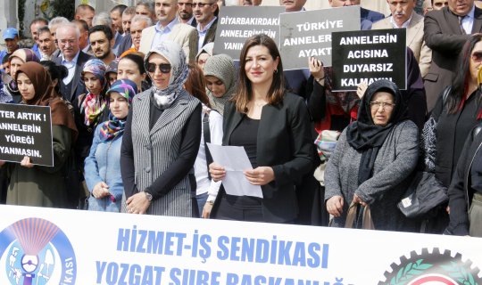 Hizmet İş Sendikası Yozgat Kadın Komite Başkanı Arzu Yönel, her