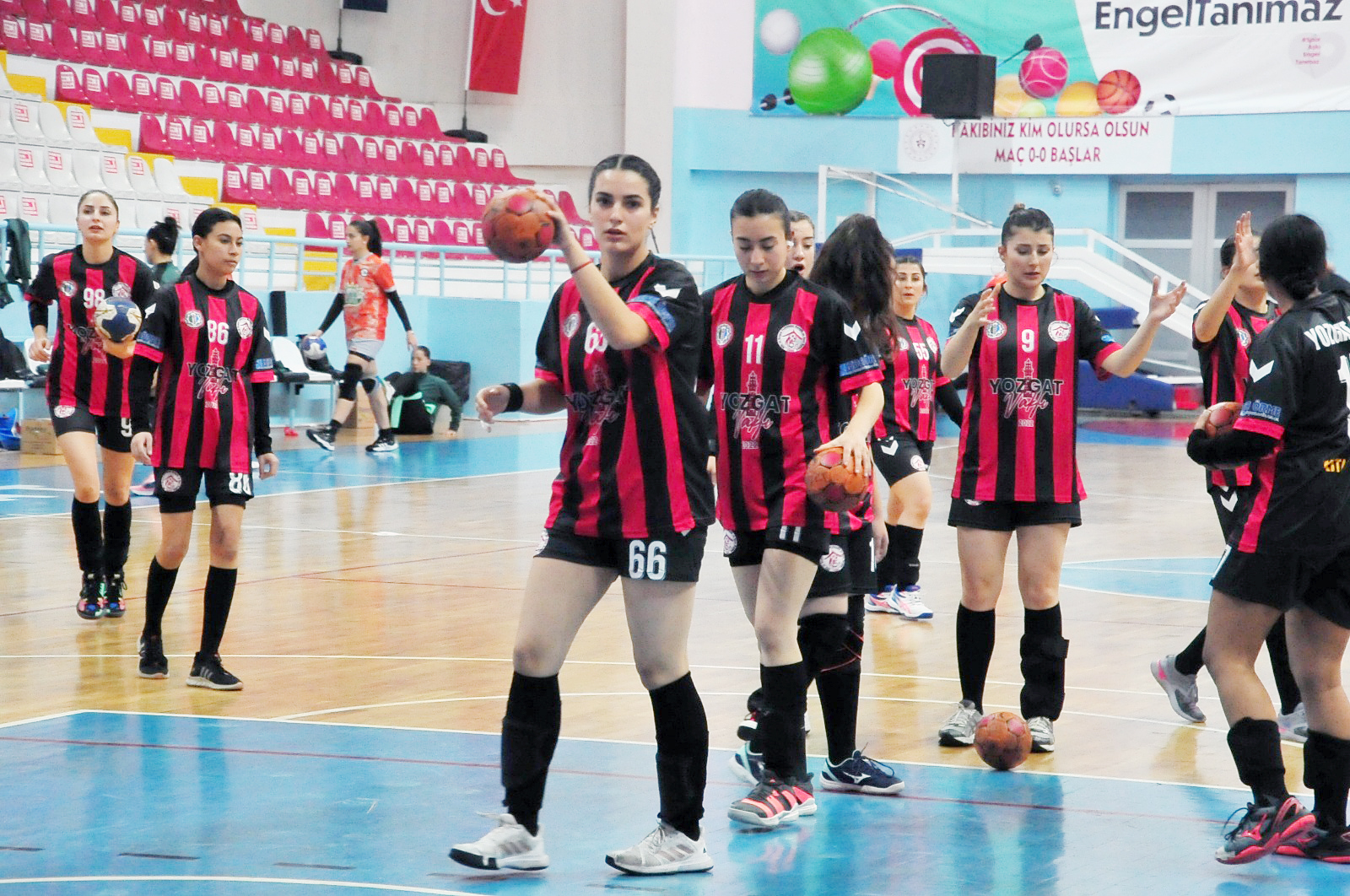 Hentbol Kadınlar Birinci Ligi A Grubunda Play-Off mücadelesi veren Yozgat