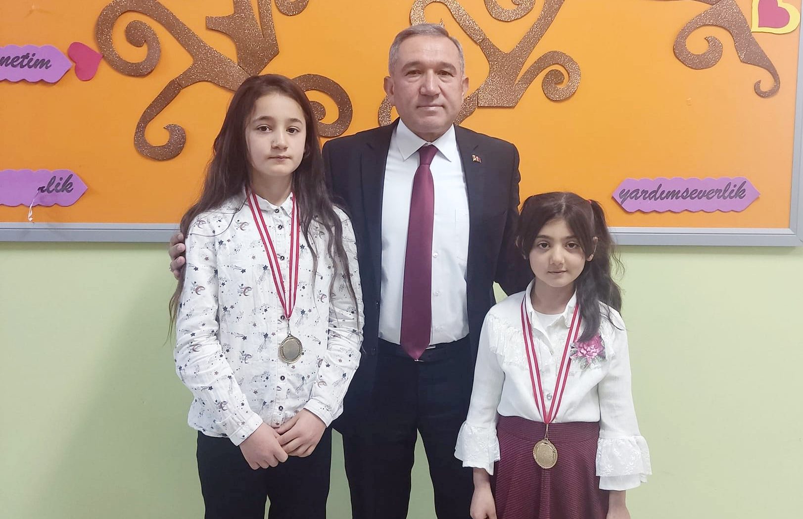 Kadışehri ilçesinde İlçe Milli Eğitim Müdürlüğü tarafından okullar arası düzenlenen