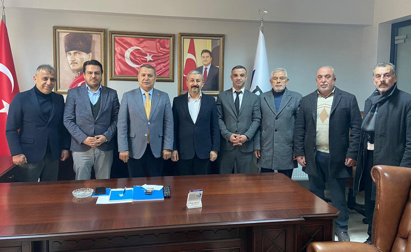 Yozgat Ticaret ve Sanayi Odası (TSO) Başkanı Taylan Alakoç, beraberinde