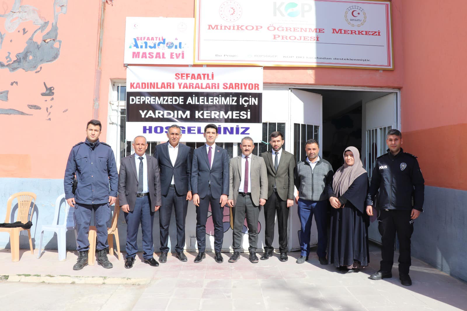 Şefaatli ilçesinde kadınlar tarafından deprem bölgesindeki depremzedelere destek olmak amacıyla