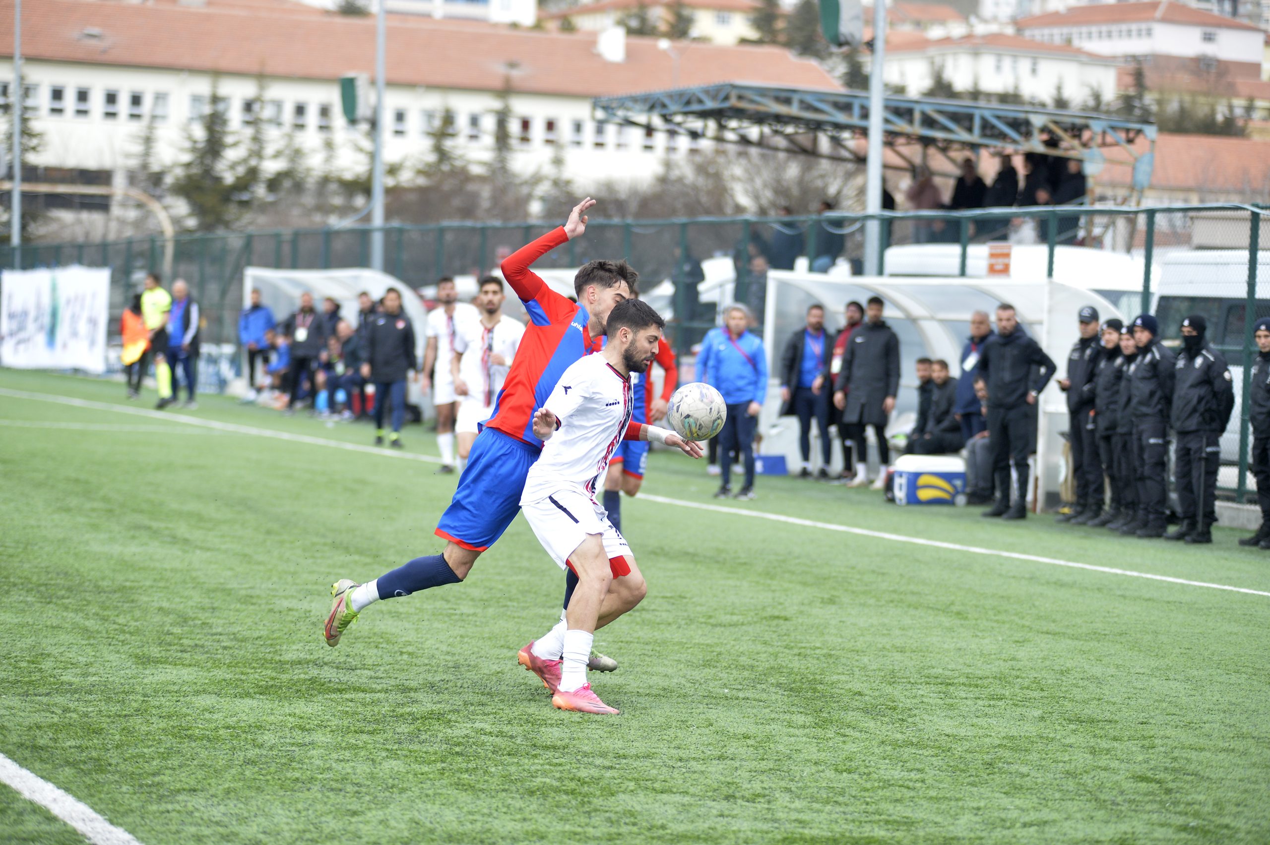 Bölgesel Amatör Ligi 6'ıncı grupta deplasmanda Sincan Belediyespor ile karşı