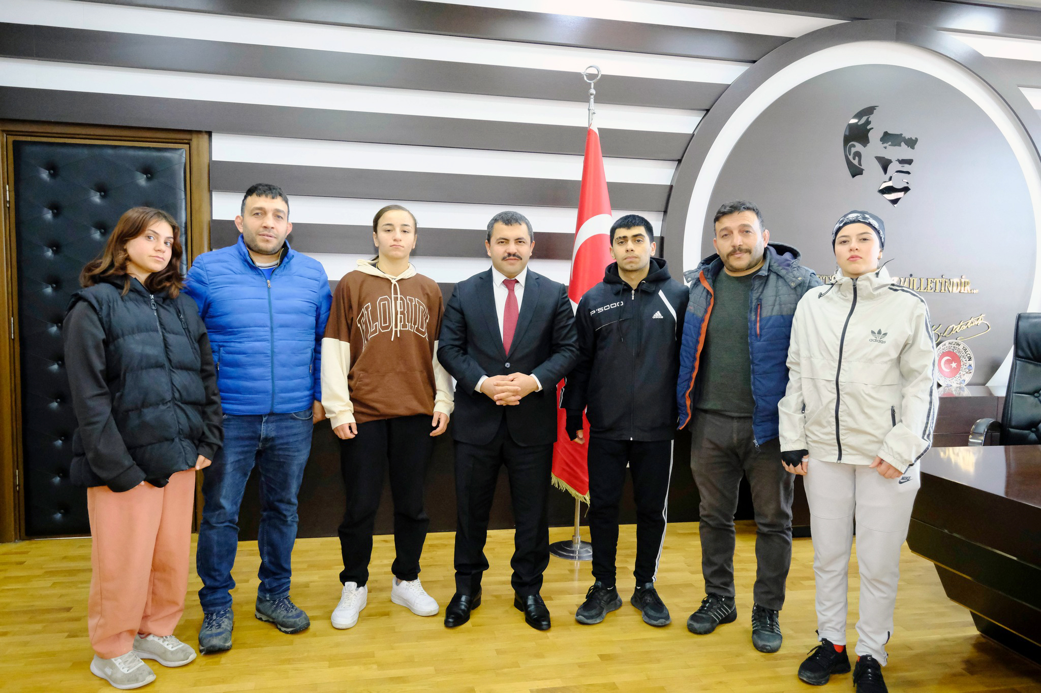 Antalya Kemer'de düzenlenen Türkiye Minikler, Yıldızlar, Gençler ve Büyükler Wushu