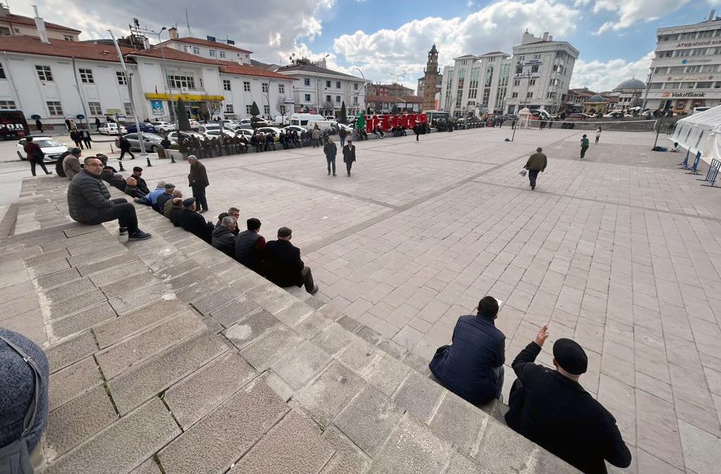 Yozgat’ta son günlerde hava sıcaklığının mevsim normallerinin üzerinde soğuk seyretmesinin