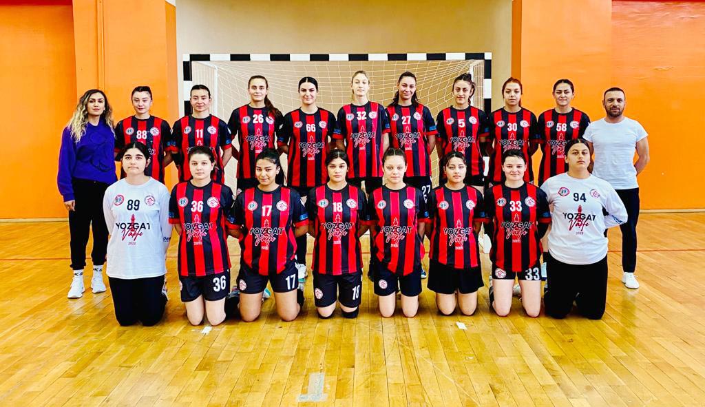 Hentbol Kadınlar Birinci Ligi A Grubunda mücadele eden Yozgat Aile