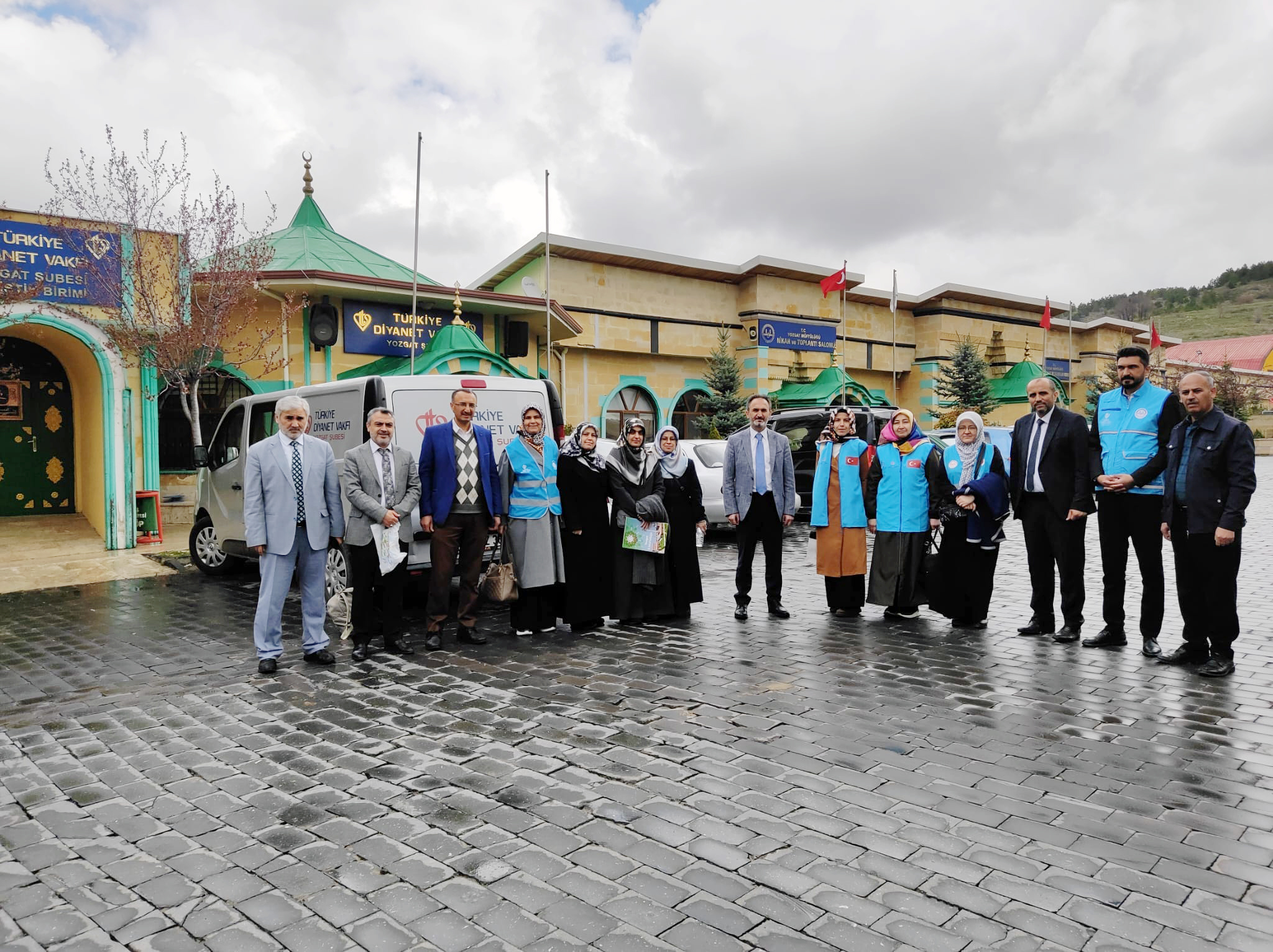 Diyanet İşleri Başkanlığı koordinesinde il müftülüklerince depremden etkilenen kentlerdeki çalışmalara