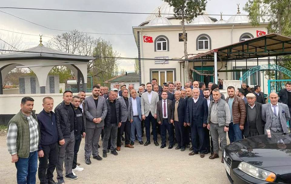 Yerköy ilçesine bağlı Kayadibi köyünü hem AK Parti hem de
