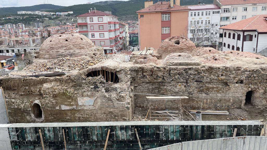 Yozgat'ta 1825 yılında Çapanoğlu Süleyman Bey'in Başçavuşu Halil Ağa'nın oğlu