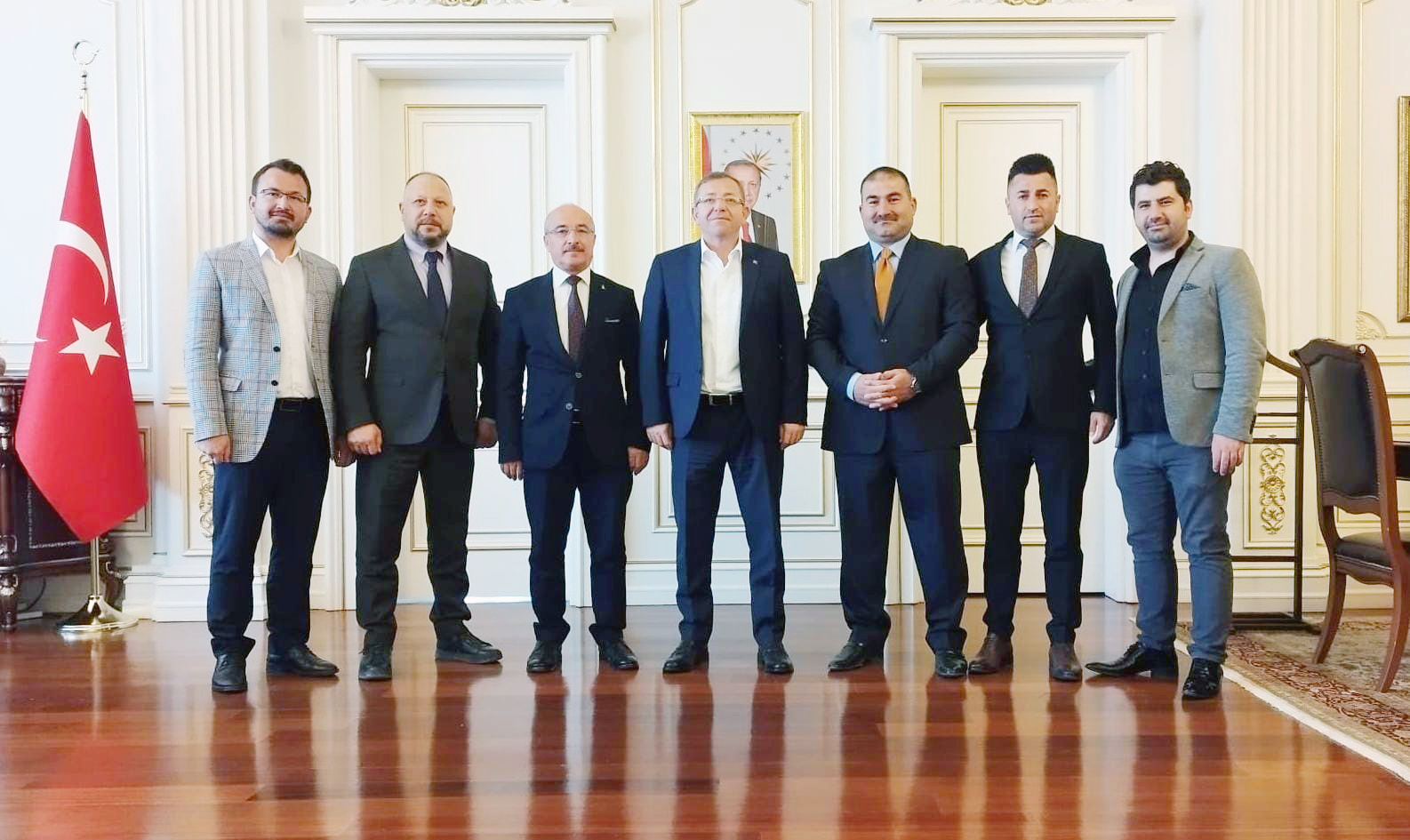 ASKON Yozgat Şube Başkanı Çelebi Altuntaş, beraberinde yönetim kurulu üyeleri