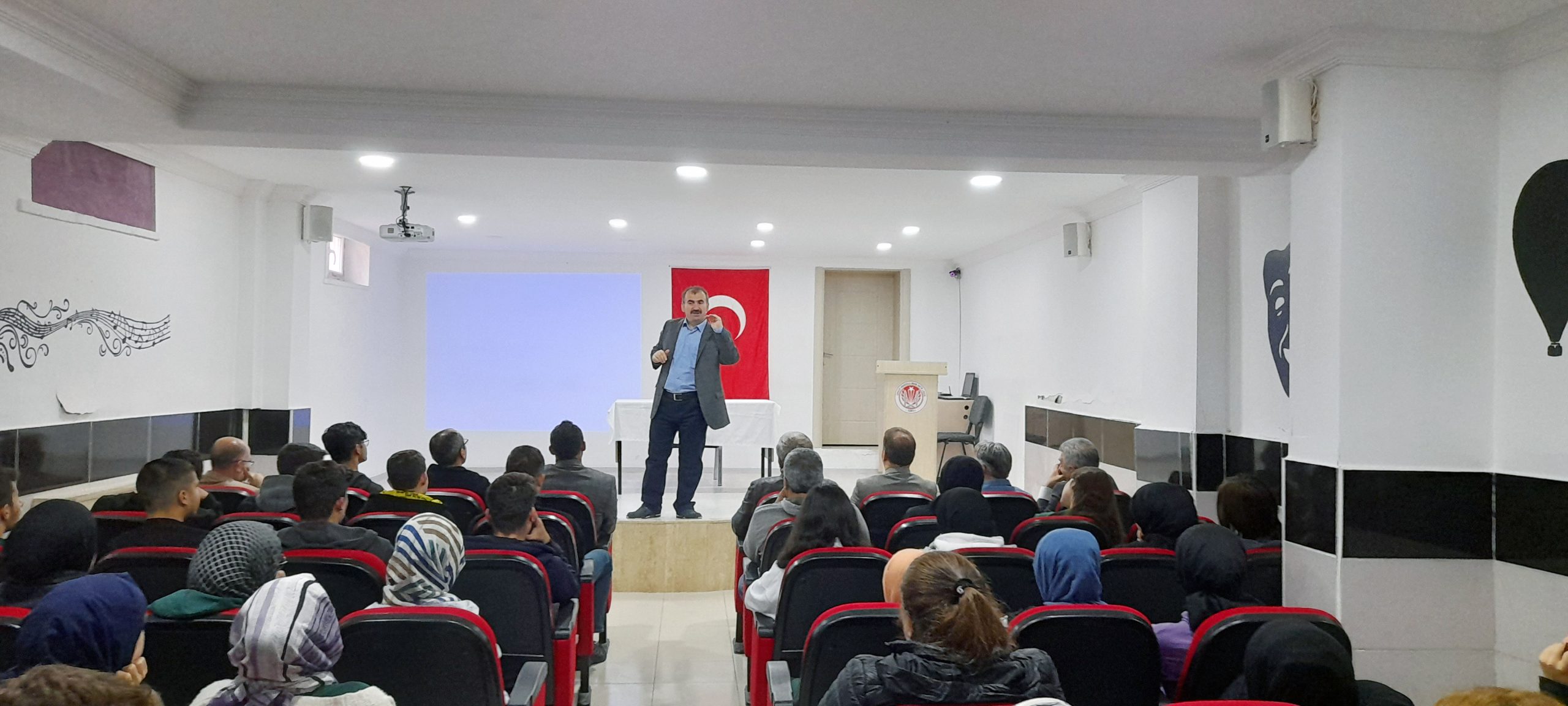 Yozgat Bozok Üniversitesi (YOBÜ) Öğretim Üyesi Prof. Dr. Mustafa Böyükata,