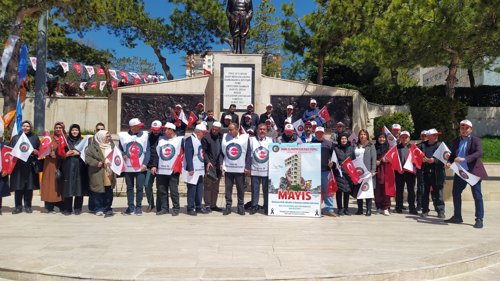 Hak İş Yozgat İl Başkanı Ferman Zararsız, beraberinde yönetim kurulu