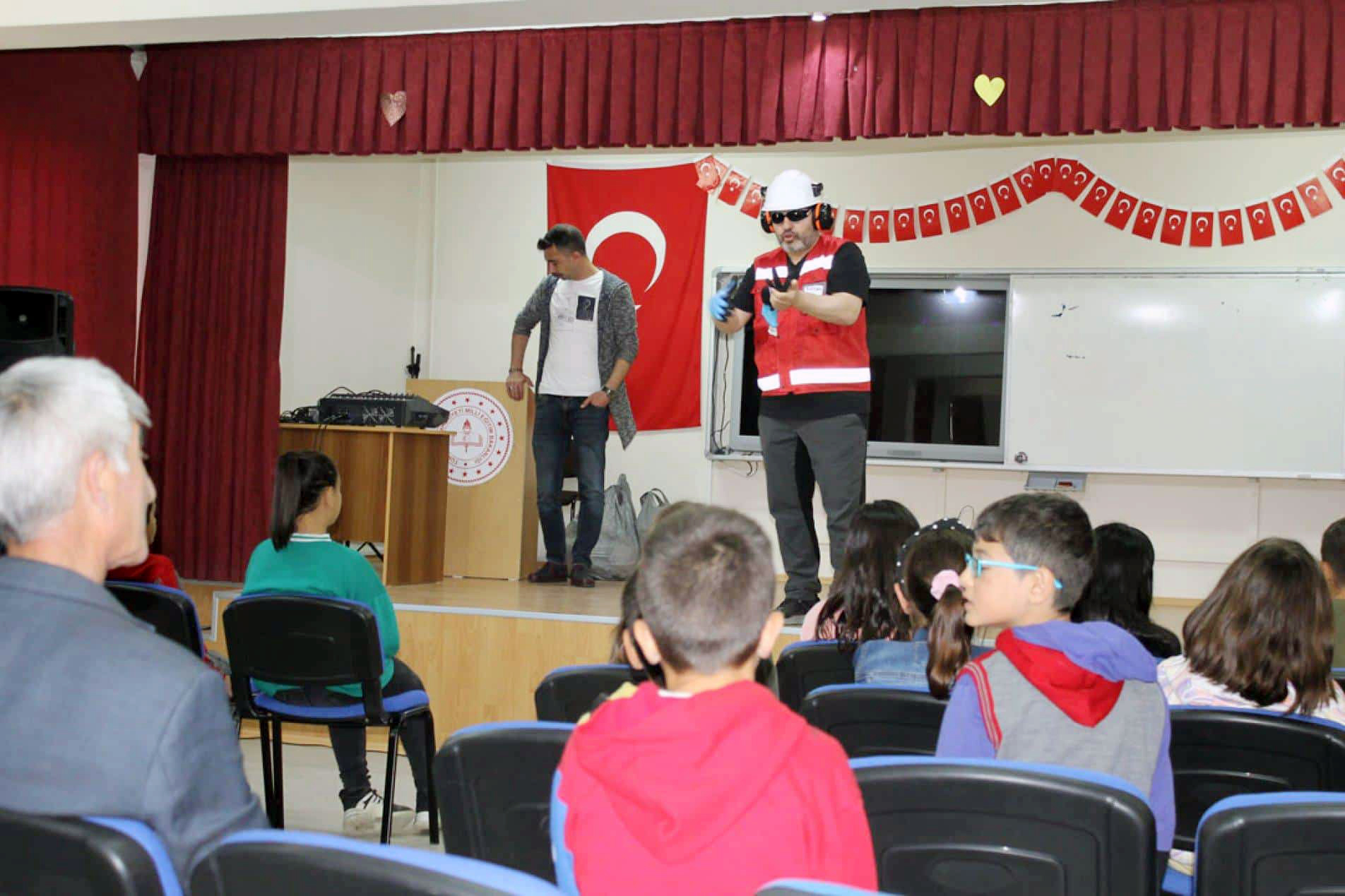 İş Sağlığı ve Güvenliği Haftası kapsamında Yerköy İlçesinde okullarda etkinlikler