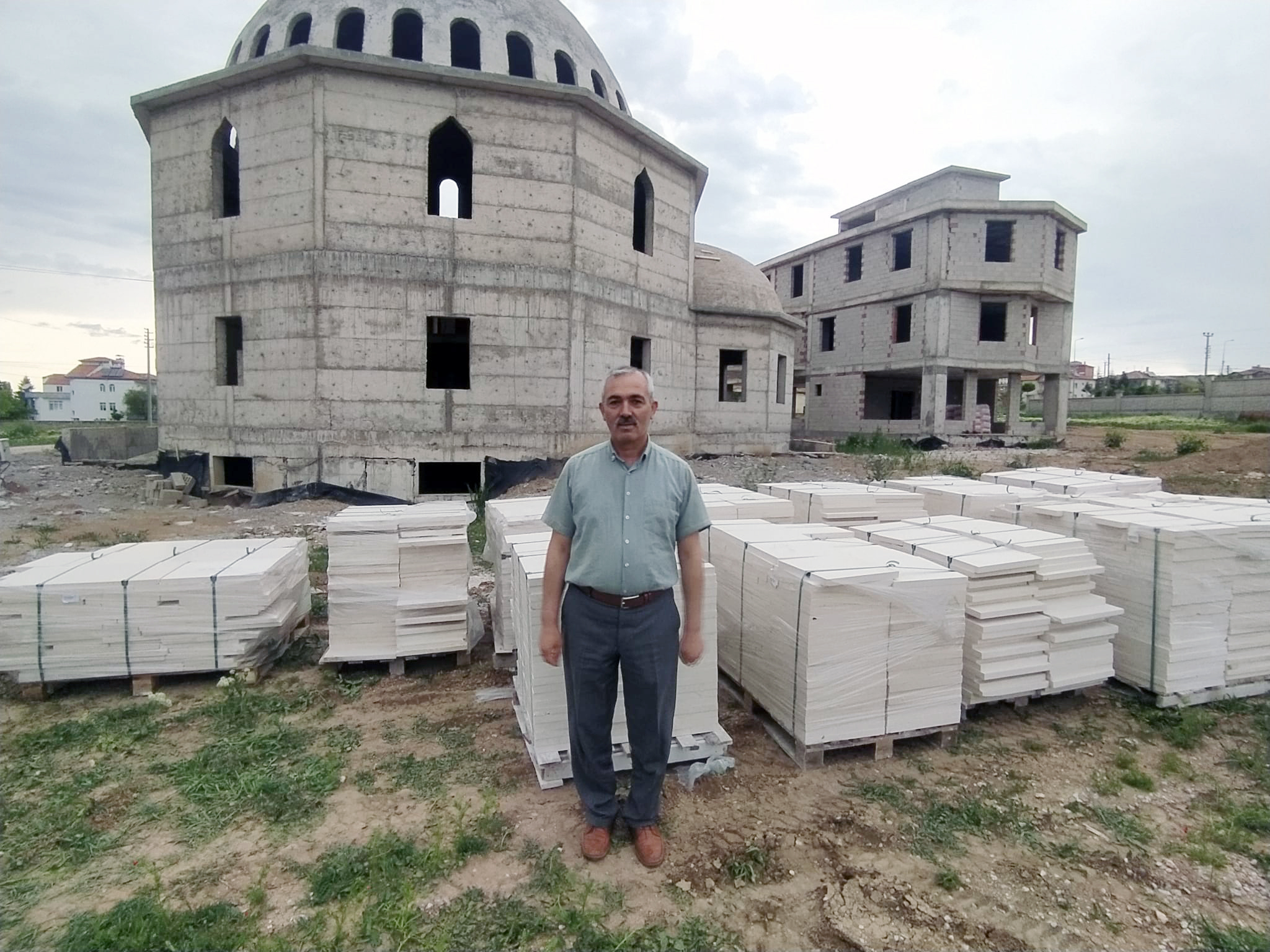 Sarıkaya İlçe Müftülüğü tarafından ilçede yapımı planlanan Külliye’nin tamamlanması için