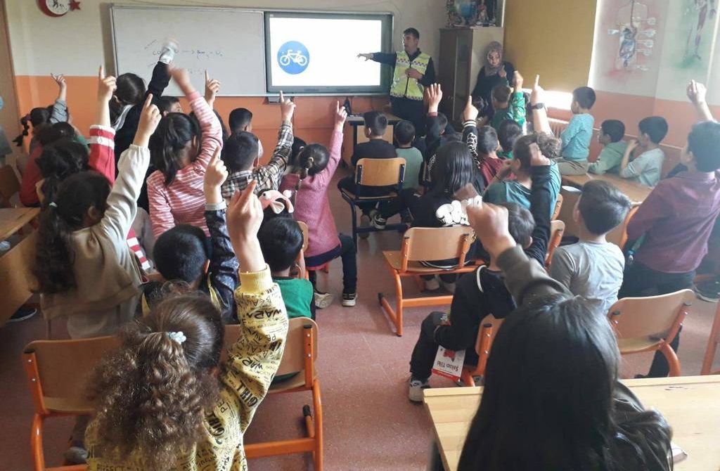 Yozgat İl Jandarma Komutanlığı ekipleri tarafından ‘Trafik Dedektifleri’ ve’İyi Dersler