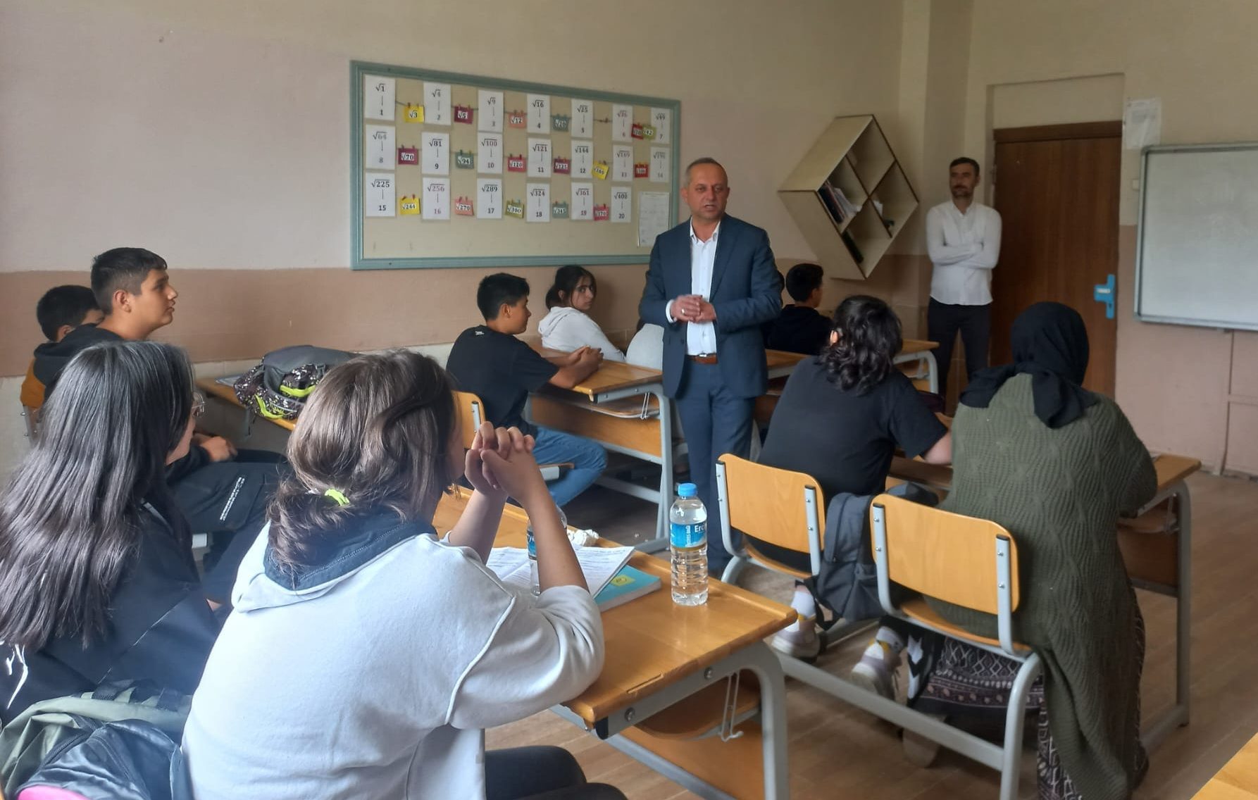 Sarıkaya İlçe Milli Eğitim Müdürü Cüneyt Yoldaş, kurum ziyaretleri kapsamında