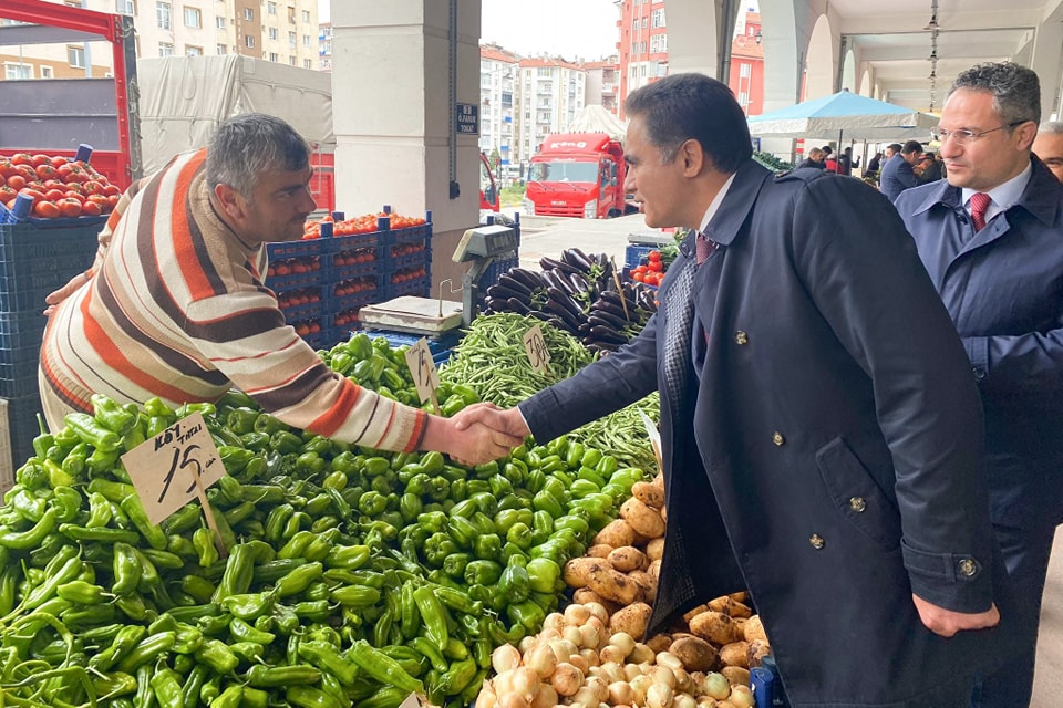 AK Parti Yozgat Milletvekili Adayı Avukat İskender Minar, seçim çalışmaları