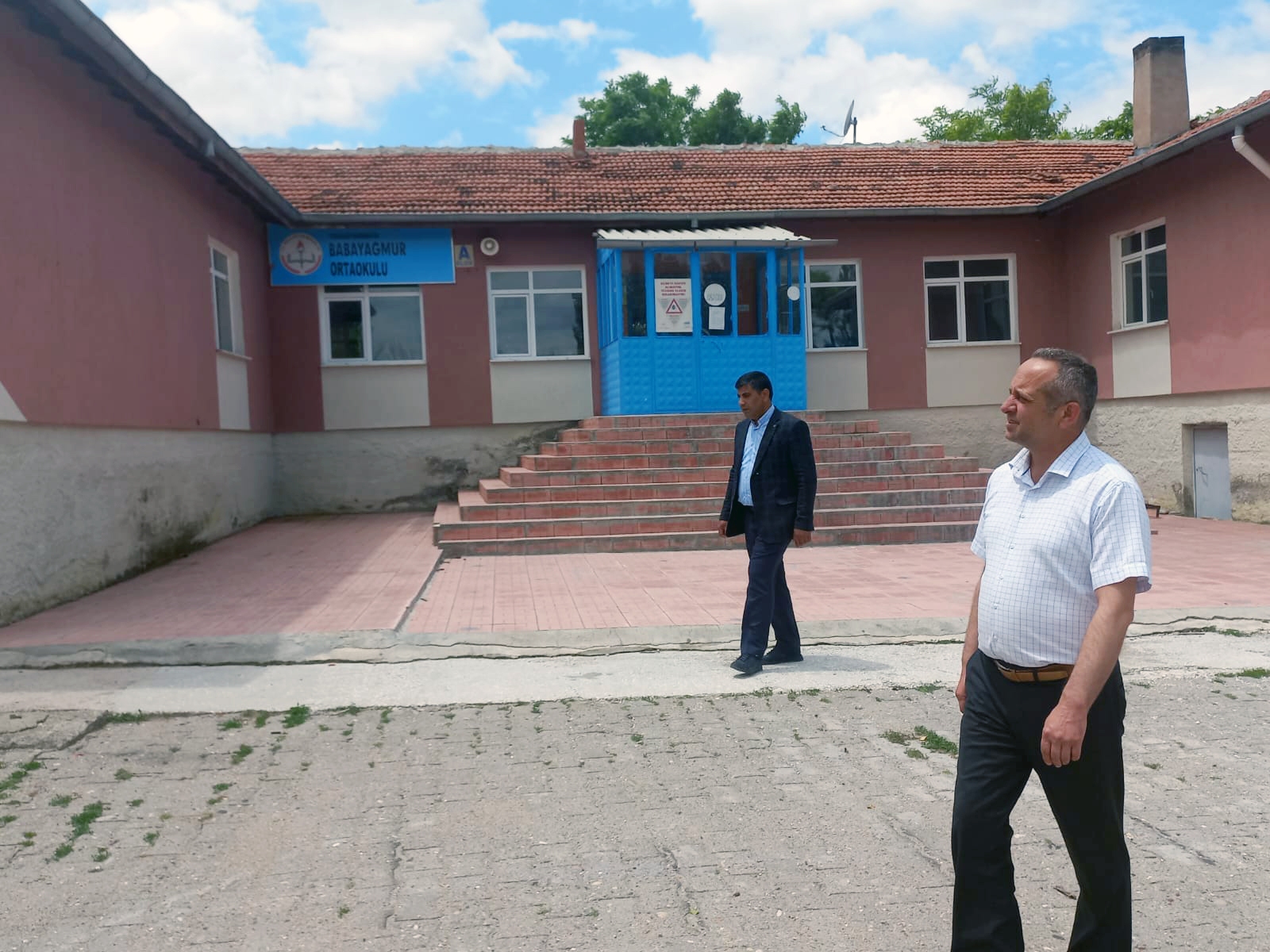 Sarıkaya İlçe Milli Eğitim Müdürü Cüneyt Yoldaş ve Şube Müdürü