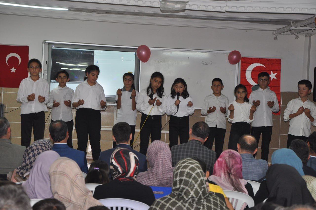 Çekerek ilçesinde Şehit Hüseyin Kayacı İmam Hatip Ortaokulu’nda Din Öğretimi