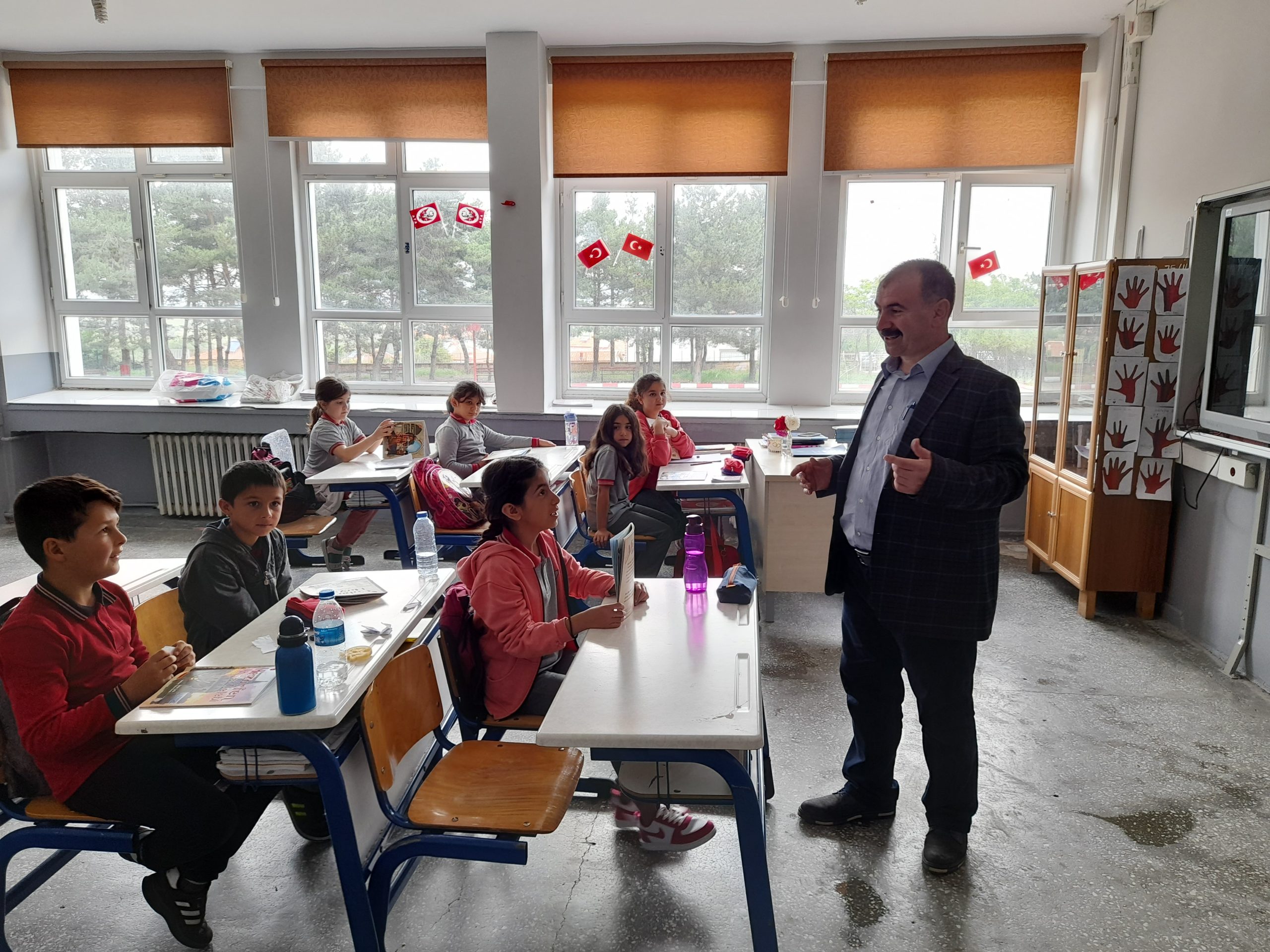 Yozgat Bozok Üniversitesi (YOBÜ) akademisyenleri başta olmak üzere, eğitime duyarlı