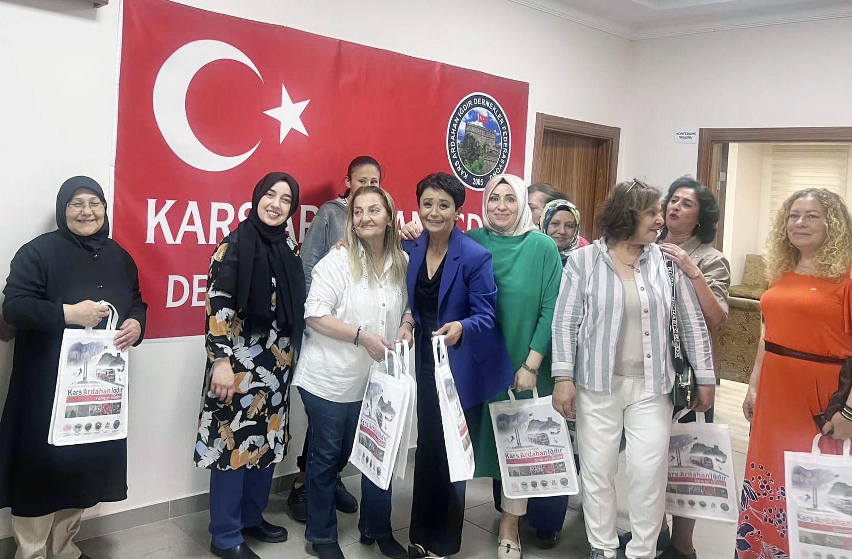 Yozgatlı Dernekler Federasyonu Ankara Kadın Kolları Başkanlığı öncülüğünde, Kars Ardahan