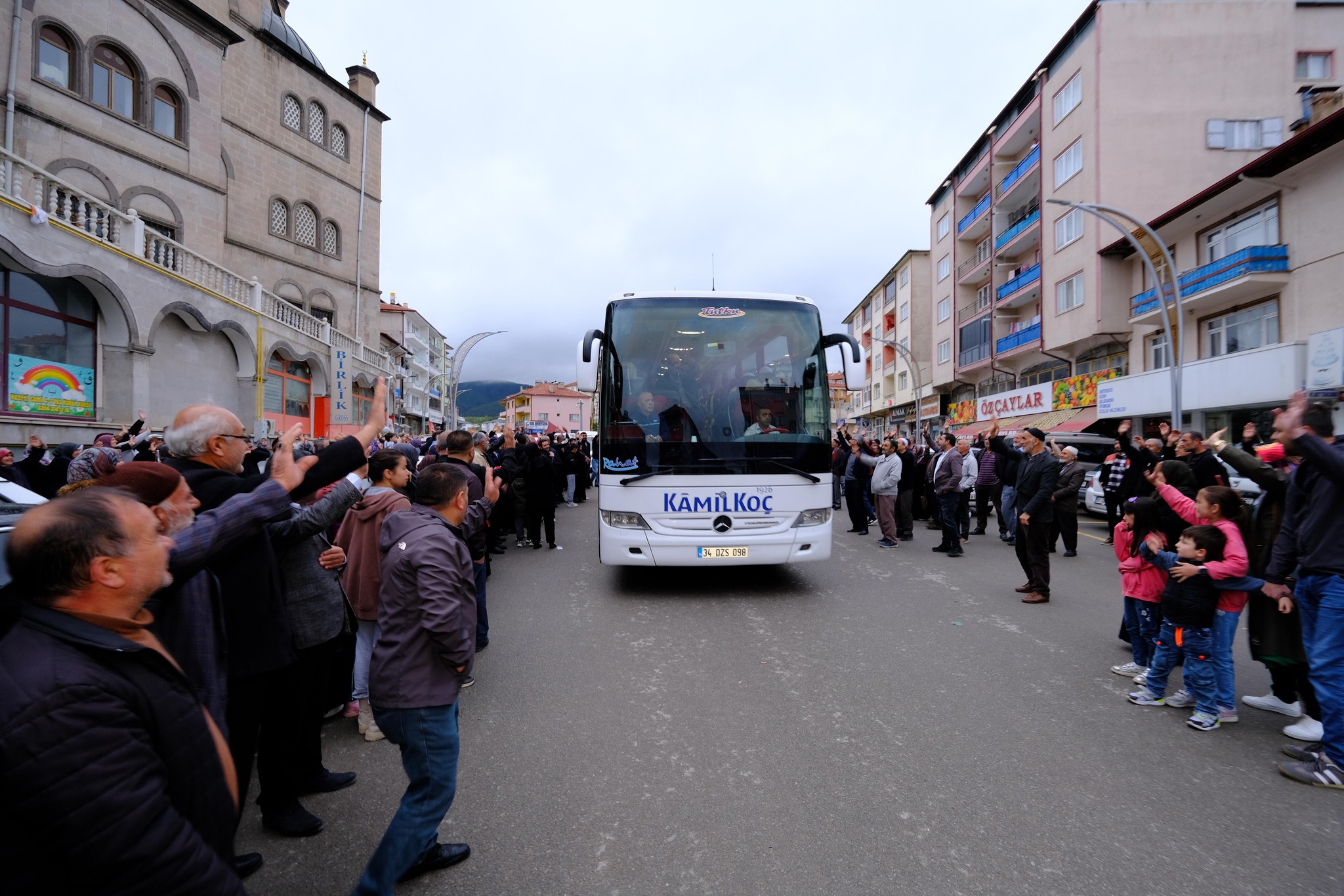 Akdağmadeni ilçesinde hac ibadetini yerine getirecek olan ilk hacı kafilesi
