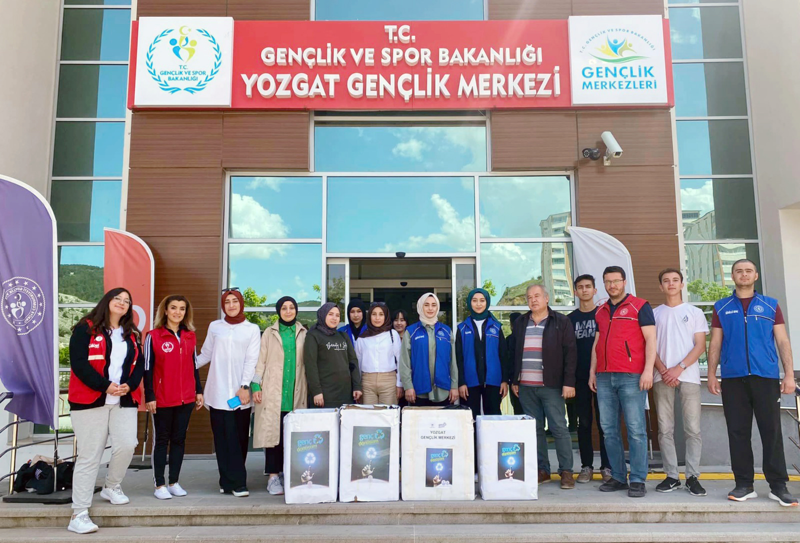 Yozgat’ta, köy okullarına dağıtılmak üzere Yükseköğrenim Kurumlarına giriş (YKS) sınavında