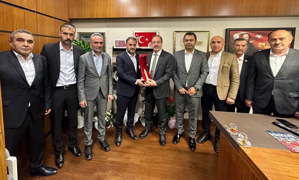 Memur Sen Yozgat İl Başkanı Kenan Şerefli, beraberinde Memur Sen’e