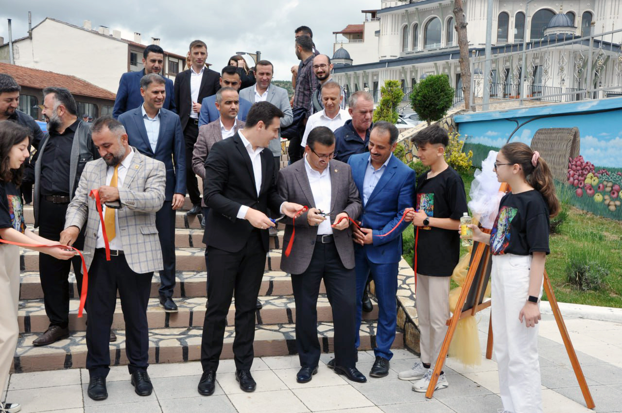 Çekerek Atatürk Ortaokulu/İmam Hatip Ortaokulu ile 15 Temmuz Şehitleri Anadolu