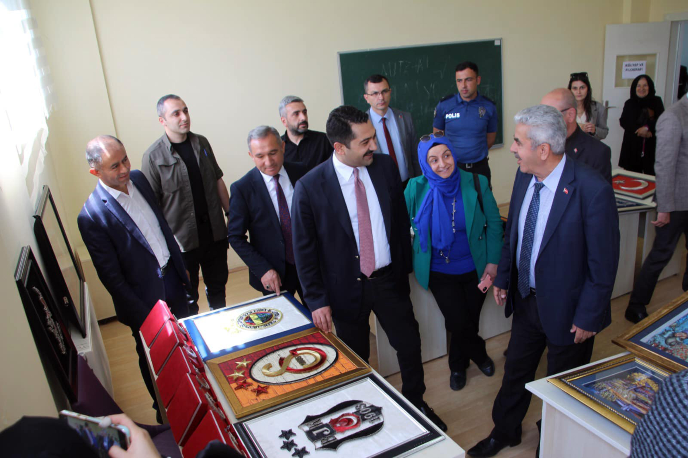 Yozgat’ın Kadışehri ilçesinde Halk Eğitim Merkezi tarafından açılan kurslarda becerilerini