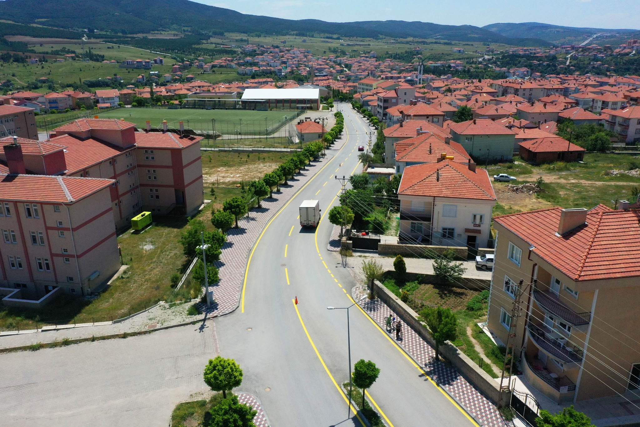 Akdağmadeni ilçesinde belediye tarafından alt yapı ve üst yapı çalışmalarının