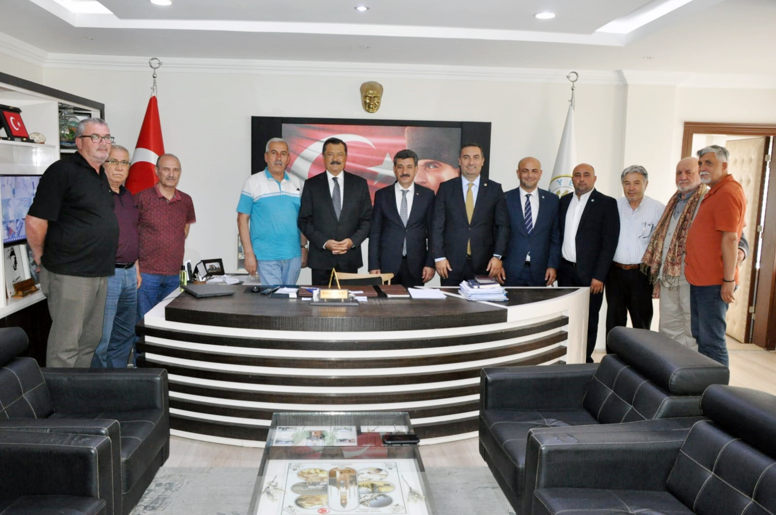 İYİ Parti Genel Başkan Yardımcısı Burak Akburak ve Yozgat Milletvekili