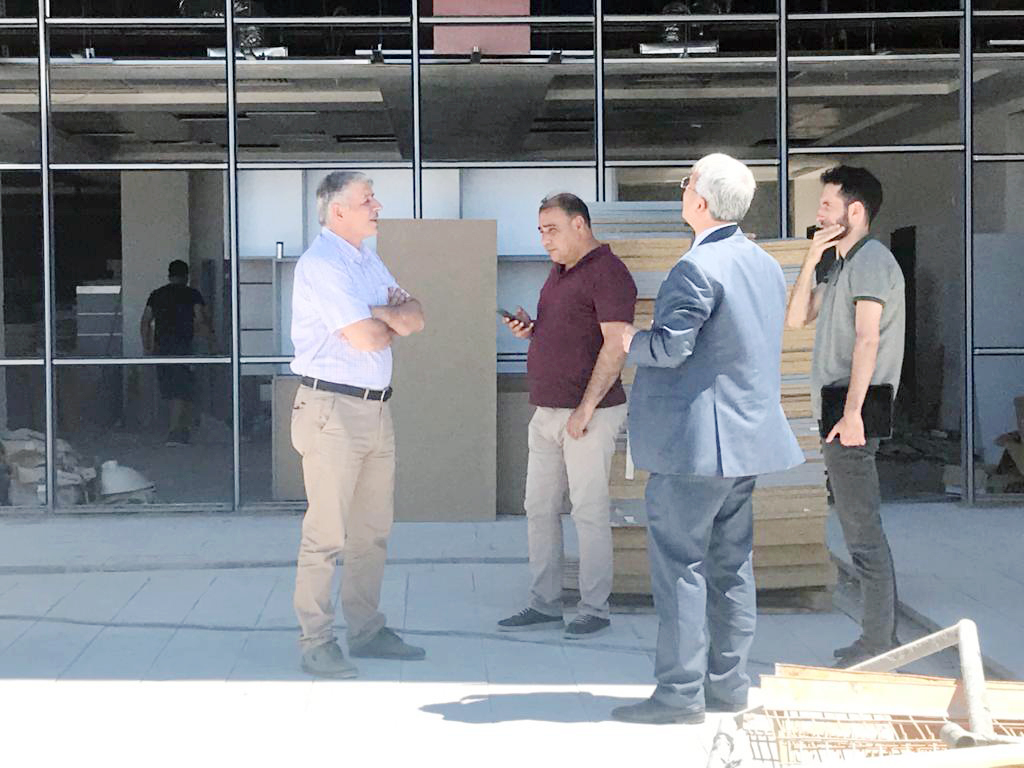 Yerköy ilçesinde yapımı devam eden Yerköy Devlet Hastanesi’nde inşaat çalışmaları