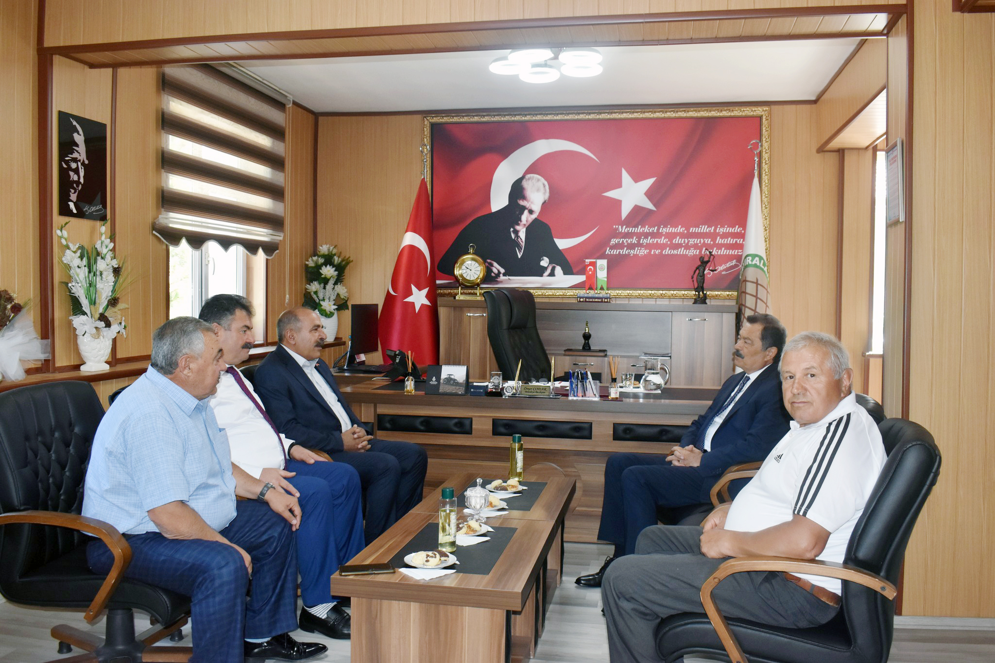 İYİ Parti Yozgat Milletvekili Lütfullah Kayalar Çayıralan Belediyesini ziyaret ederek