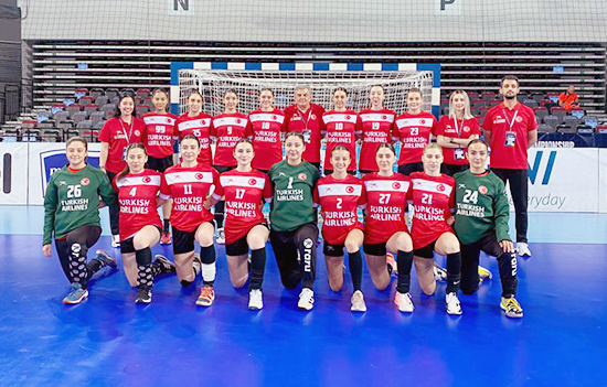 Hentbol Kadınlar Birinci Ligi takımlarından Yozgat Aile ve Sosyal Politikalar