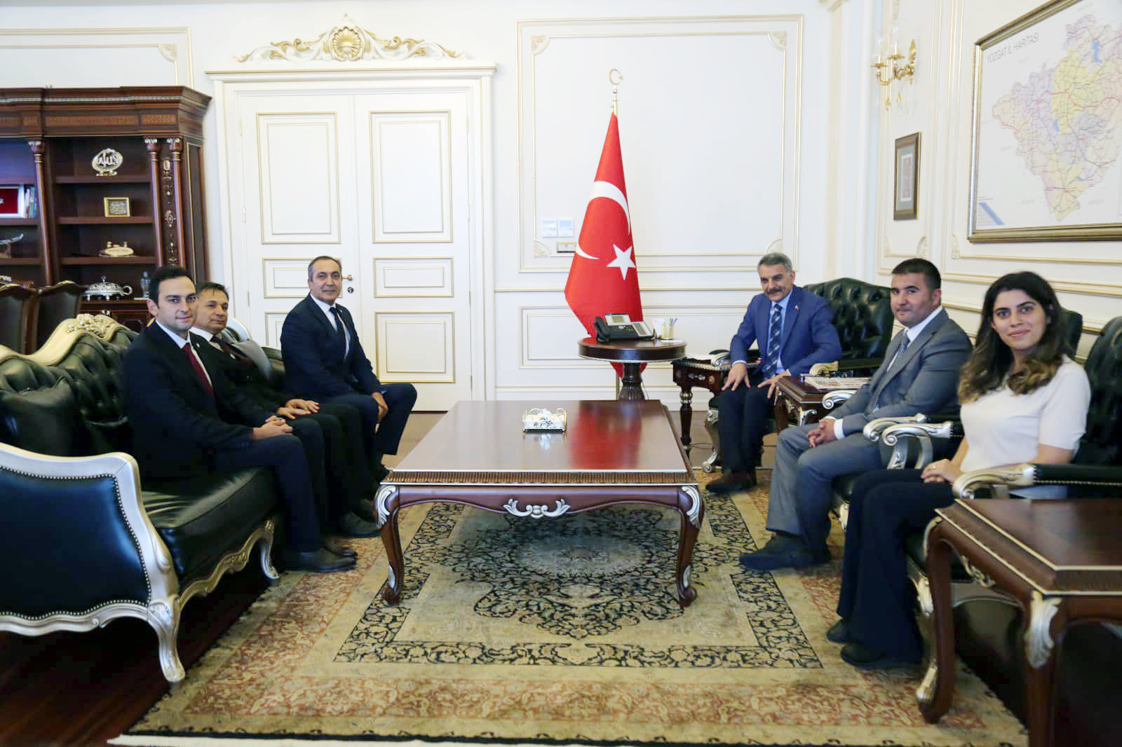 Yozgat Şehir Hastanesi Başhekimi Uz. Dr. Mustafa Kozan Yozgat Valisi