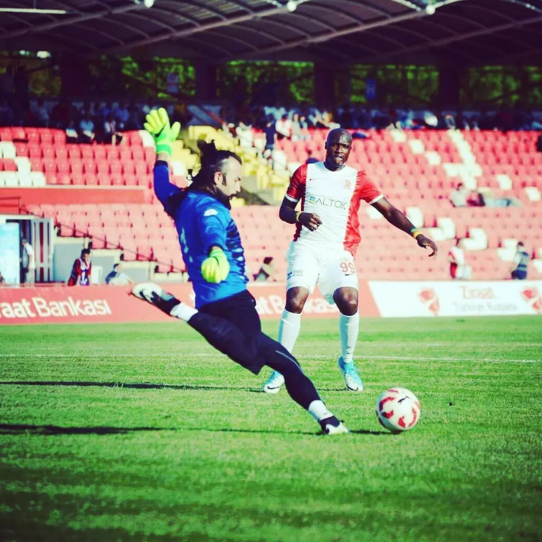 Yıllarca Yozgatspor ve Sorgun Belediyespor gibi takımlarda başarılı performanslarıyla tanınan