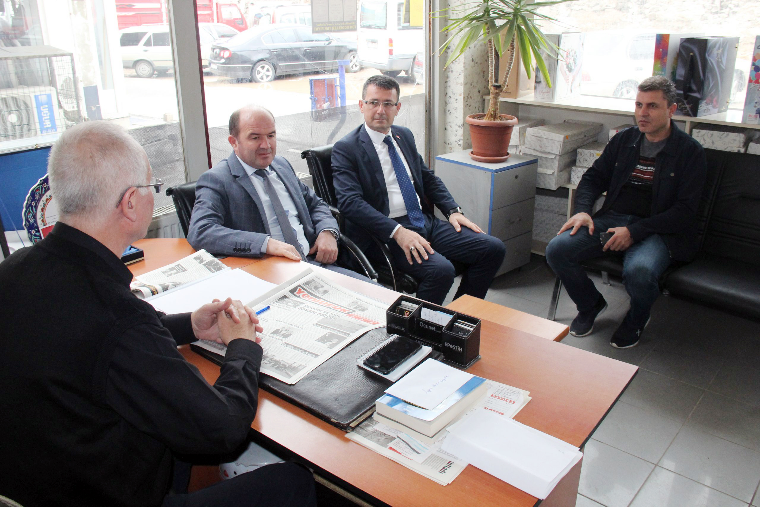 Yozgat Defterdarı Yüksel Enoğlu ve Vergi Dairesi Müdürü Hakan Odabaşı,