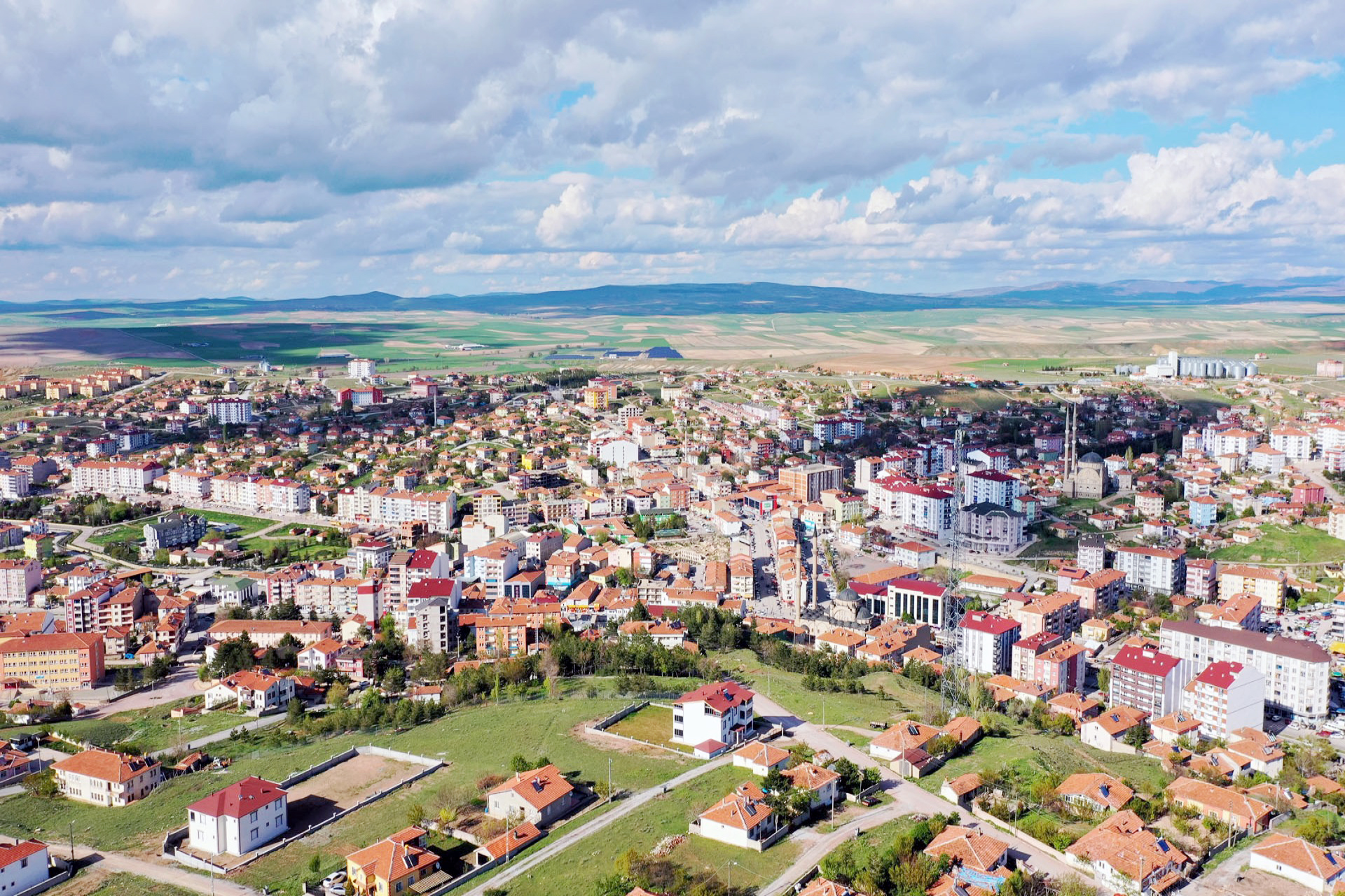 Sarıkaya ilçesine bağlı köylere İl Özel İdaresi tarafından yapılan ve