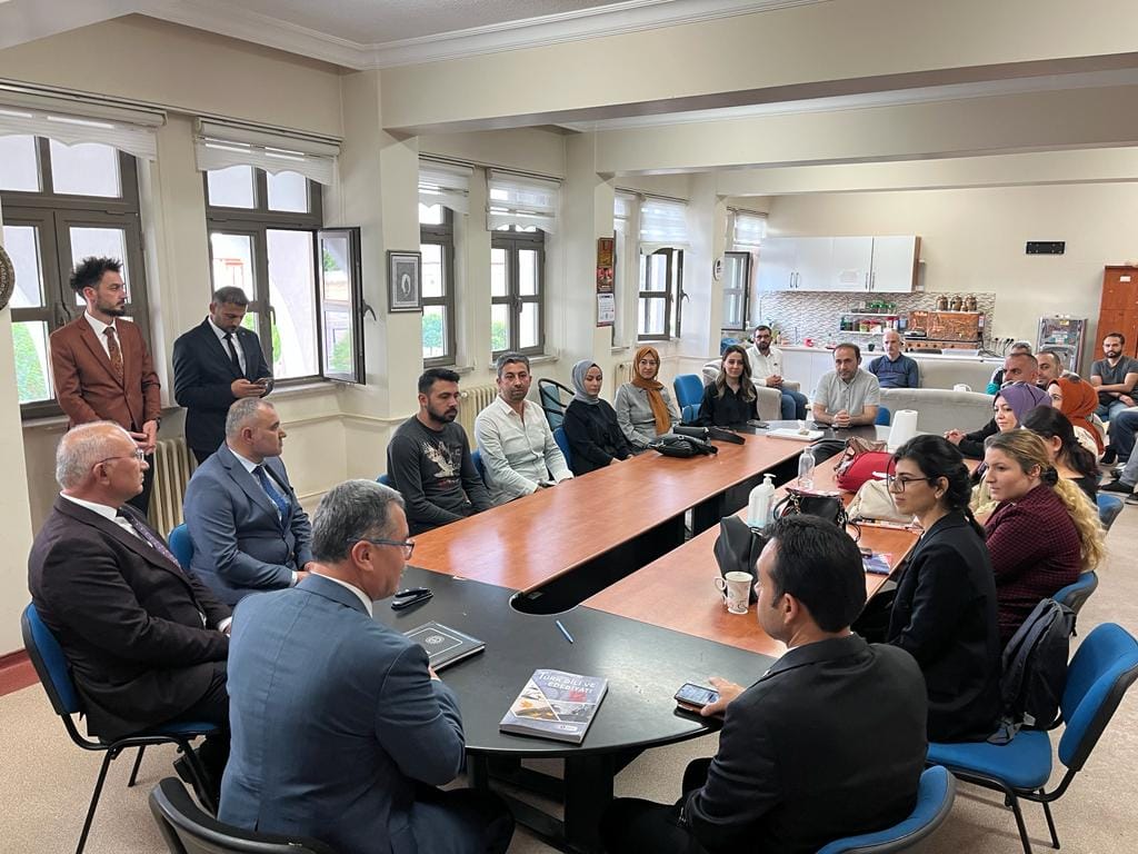 Yozgat İl Milli Eğitim Müdürü İsmail Altınkaynak, öğrencilerin milli ve